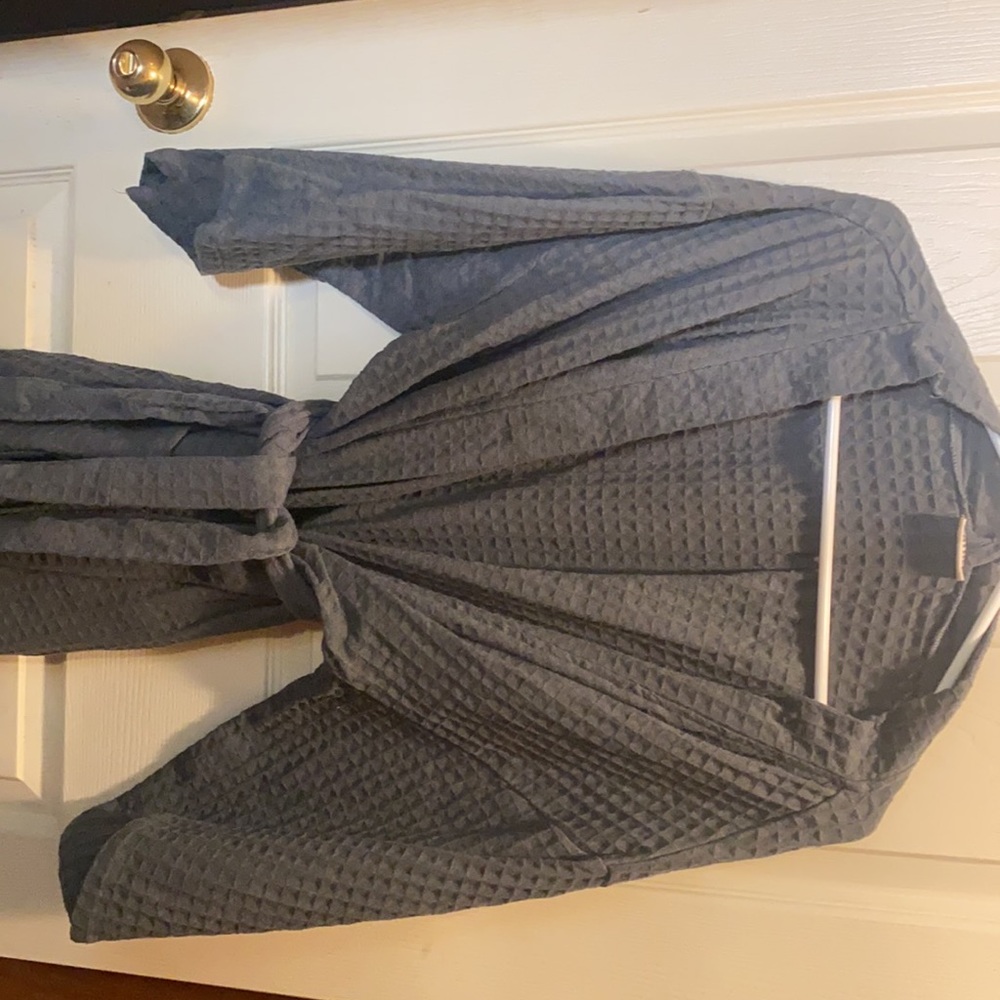bathen Robe - Picture 2 of 4